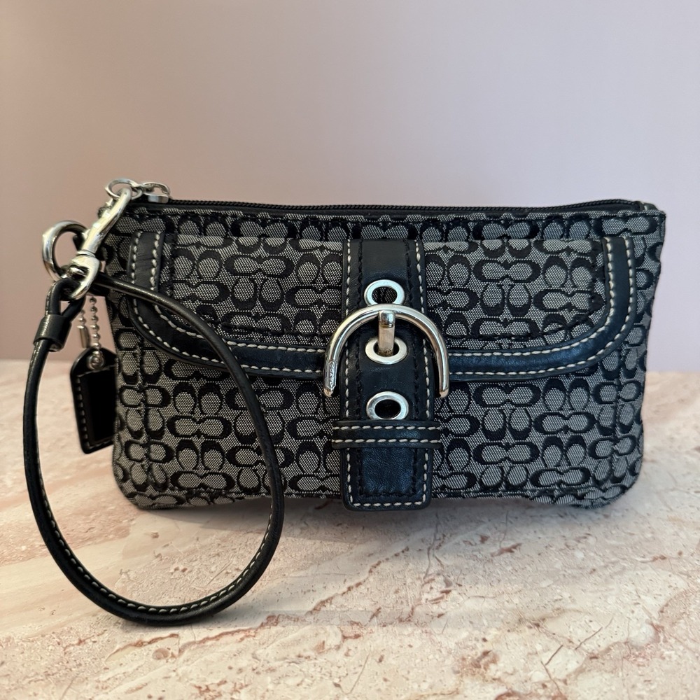 Coach Soho Mini C Signature Black Gray Jacquard Wristlet Handbag Y2K Buckle Snap